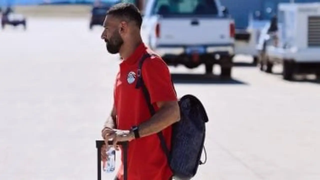 منتخب مصر يهبط في سياتل للقاء بلجيكا في كأس العالم